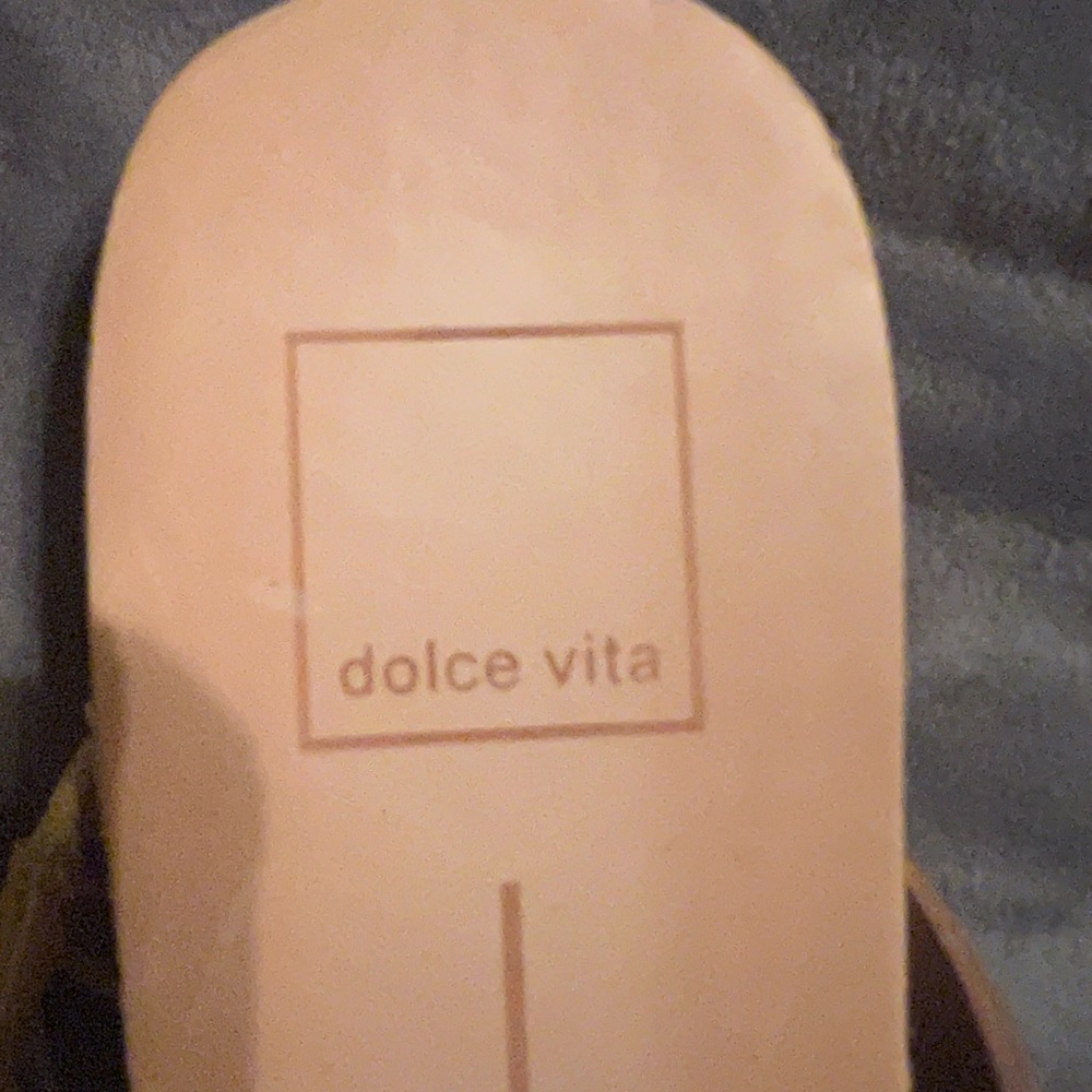Sandals - Picture 2 of 3
